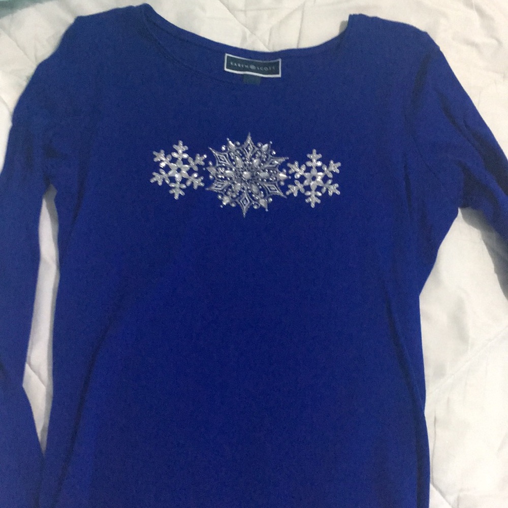 long sleeve blue gemed tee-shirt